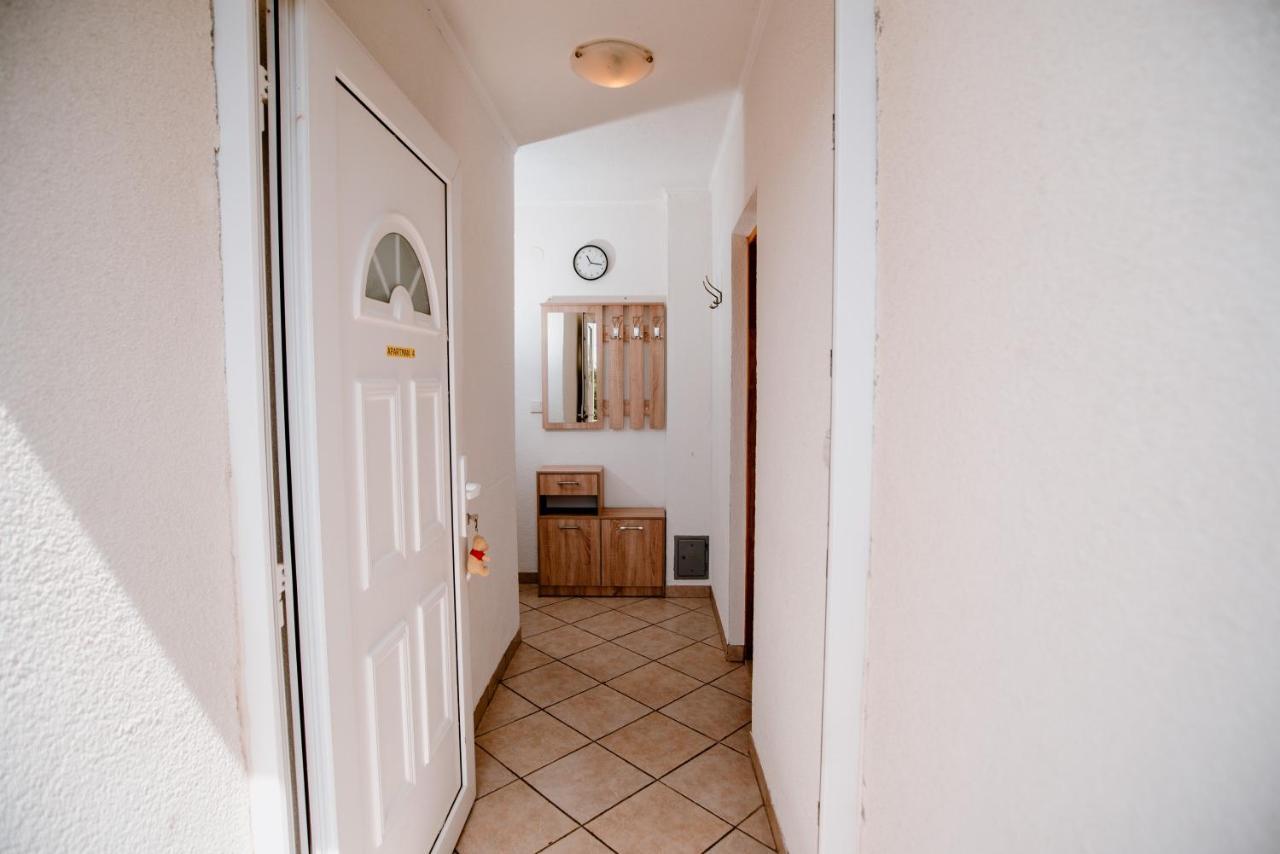 Apartmens Leona Apartment Karlobag Ngoại thất bức ảnh