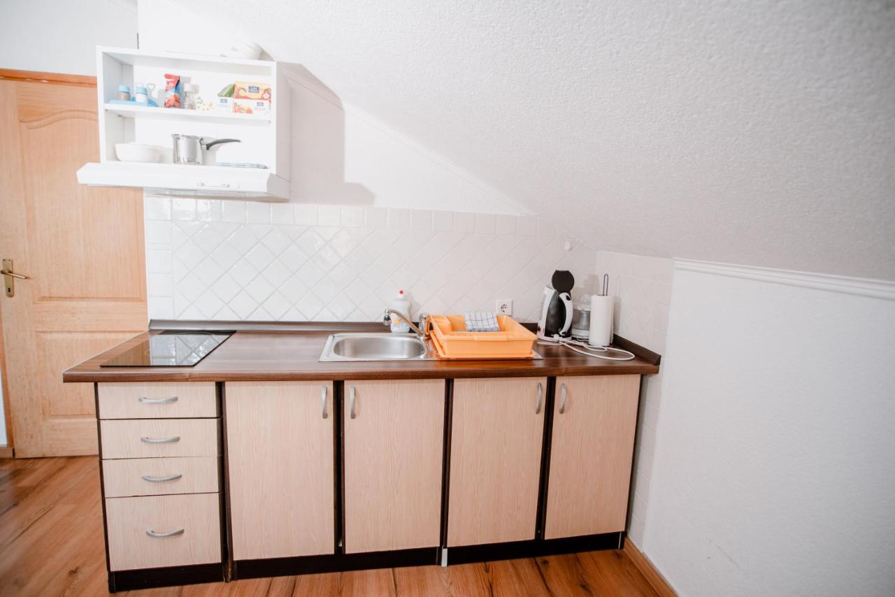 Apartmens Leona Apartment Karlobag Ngoại thất bức ảnh