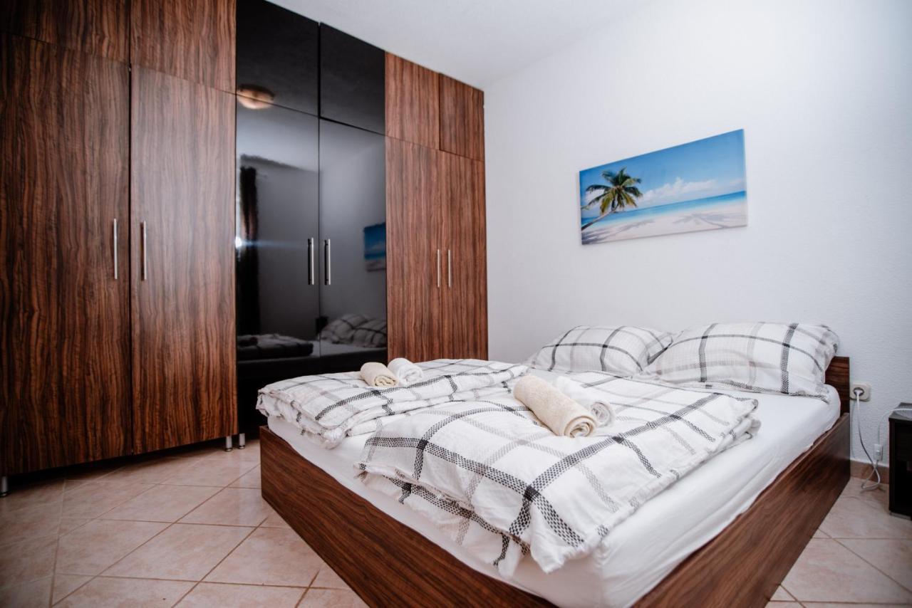 Apartmens Leona Apartment Karlobag Ngoại thất bức ảnh