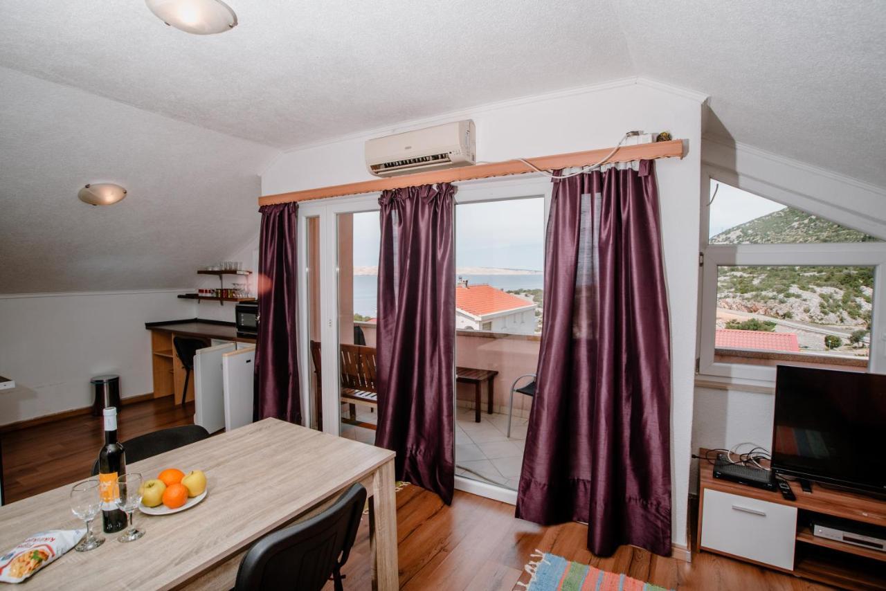 Apartmens Leona Apartment Karlobag Ngoại thất bức ảnh