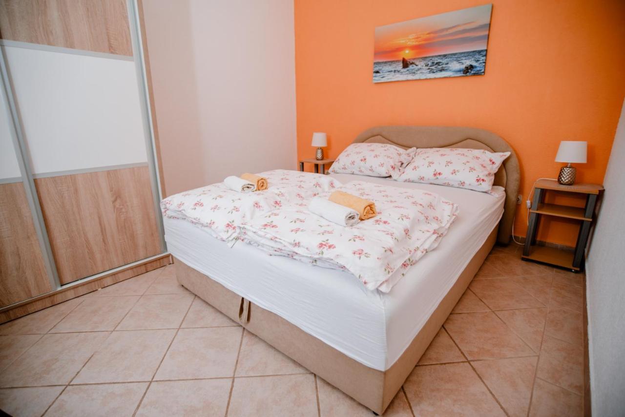 Apartmens Leona Apartment Karlobag Ngoại thất bức ảnh