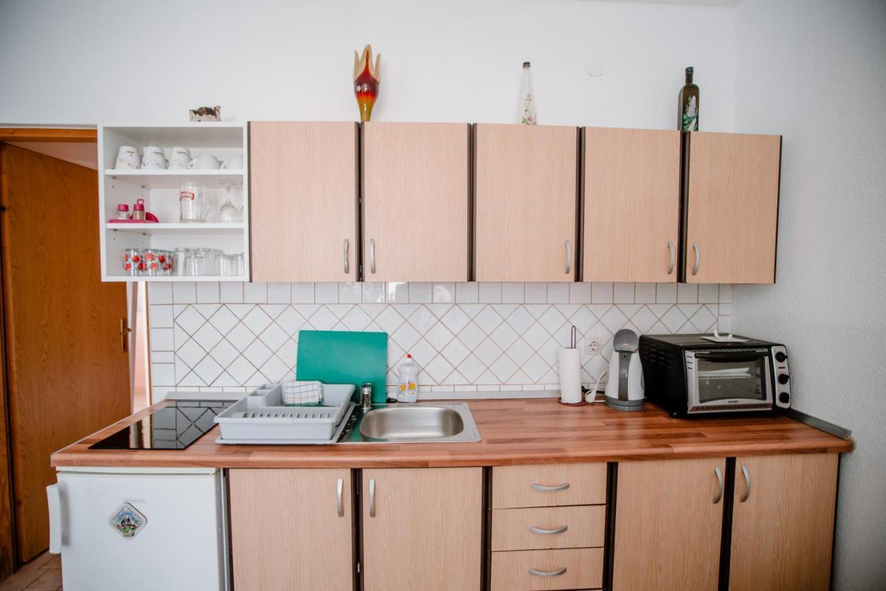 Apartmens Leona Apartment Karlobag Ngoại thất bức ảnh